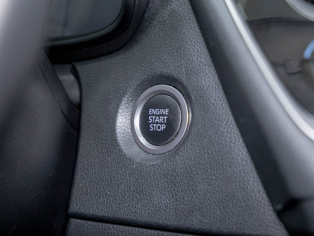 2021 Toyota Corolla in St-Jérôme, Quebec - 25 - w1024h768px