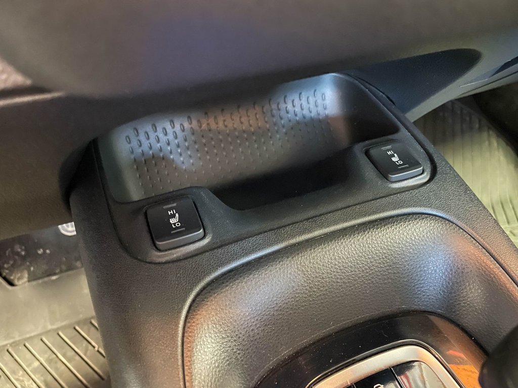 Toyota Corolla  2021 à St-Jérôme, Québec - 12 - w1024h768px