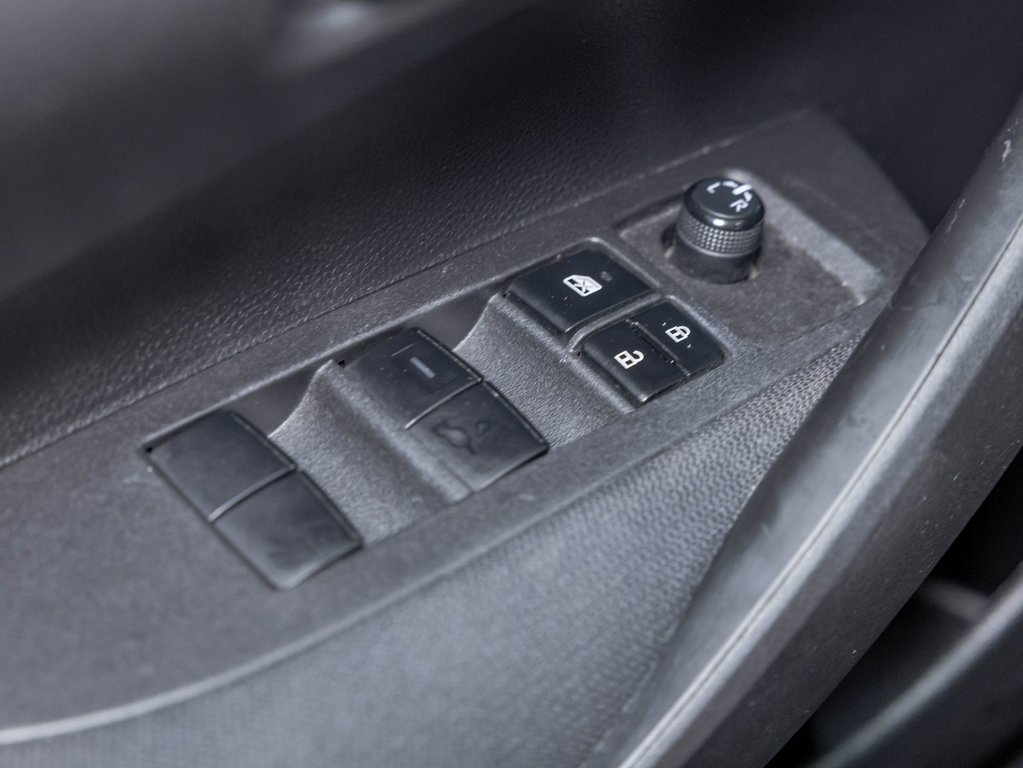 2022 Toyota Corolla in St-Jérôme, Quebec - 22 - w1024h768px