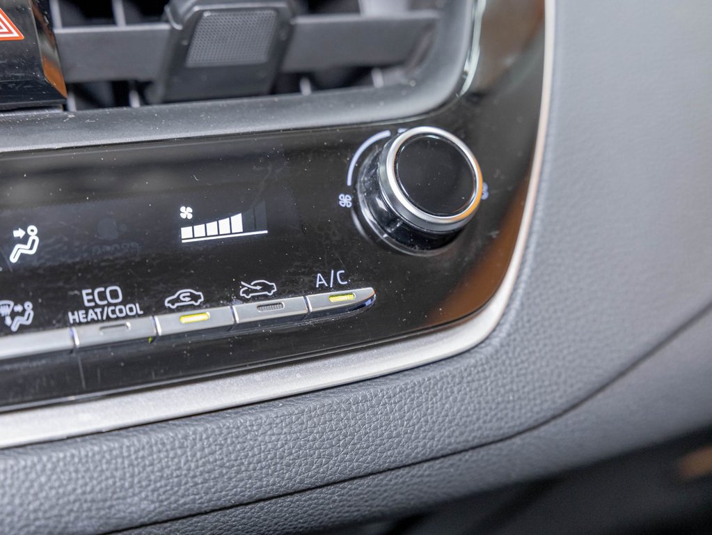 2022 Toyota Corolla in St-Jérôme, Quebec - 20 - w1024h768px