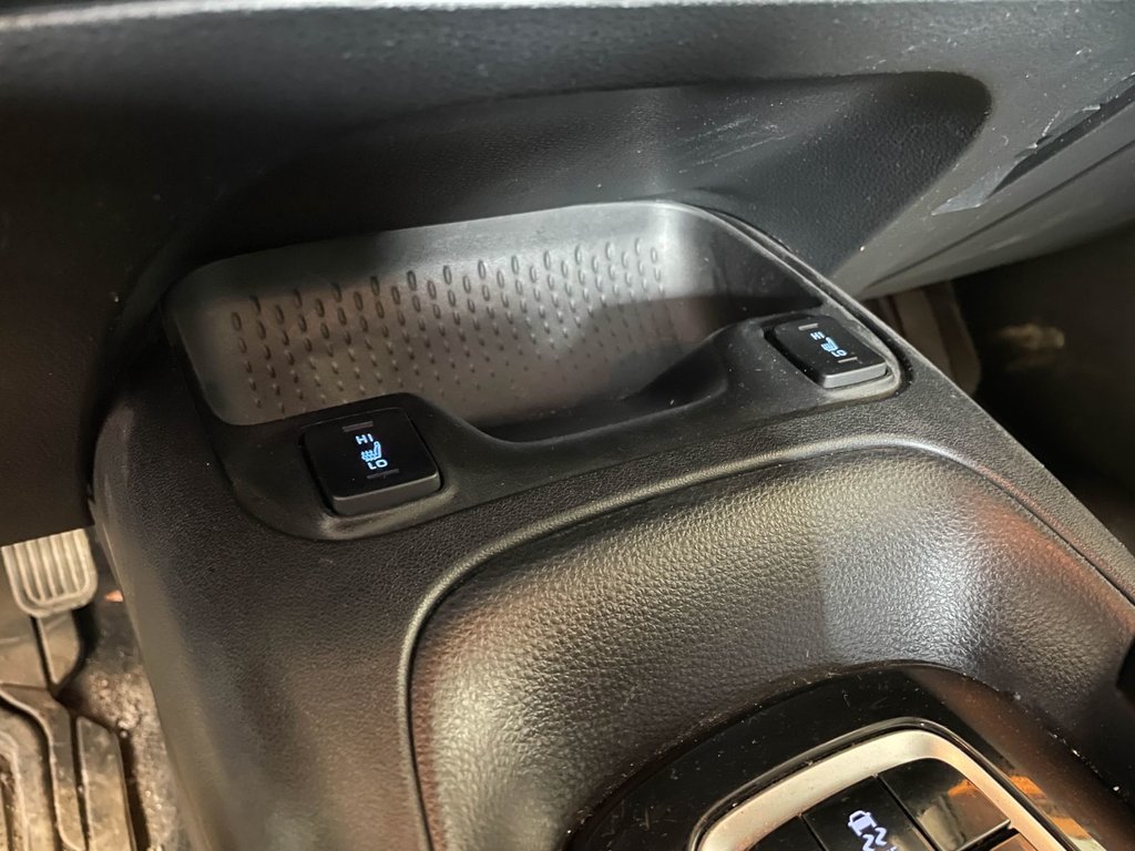 2022 Toyota Corolla in St-Jérôme, Quebec - 12 - w1024h768px