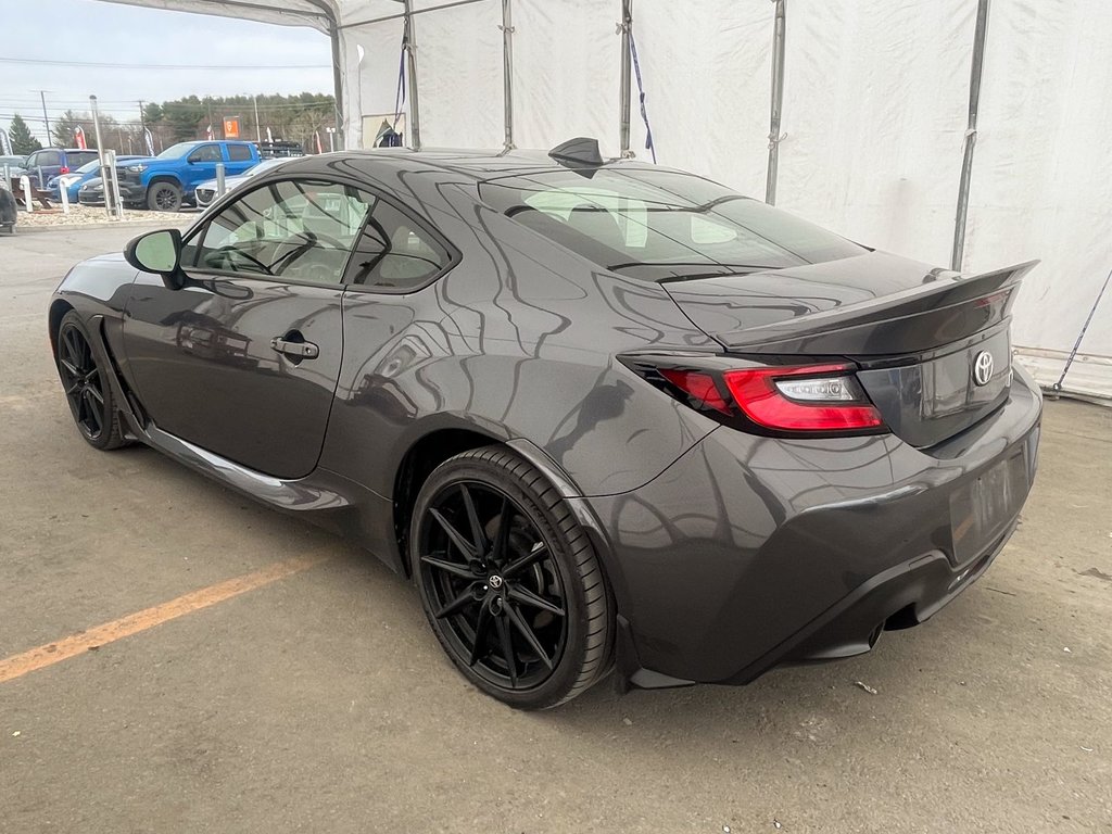 2022 Toyota GR86 in St-Jérôme, Quebec - 5 - w1024h768px
