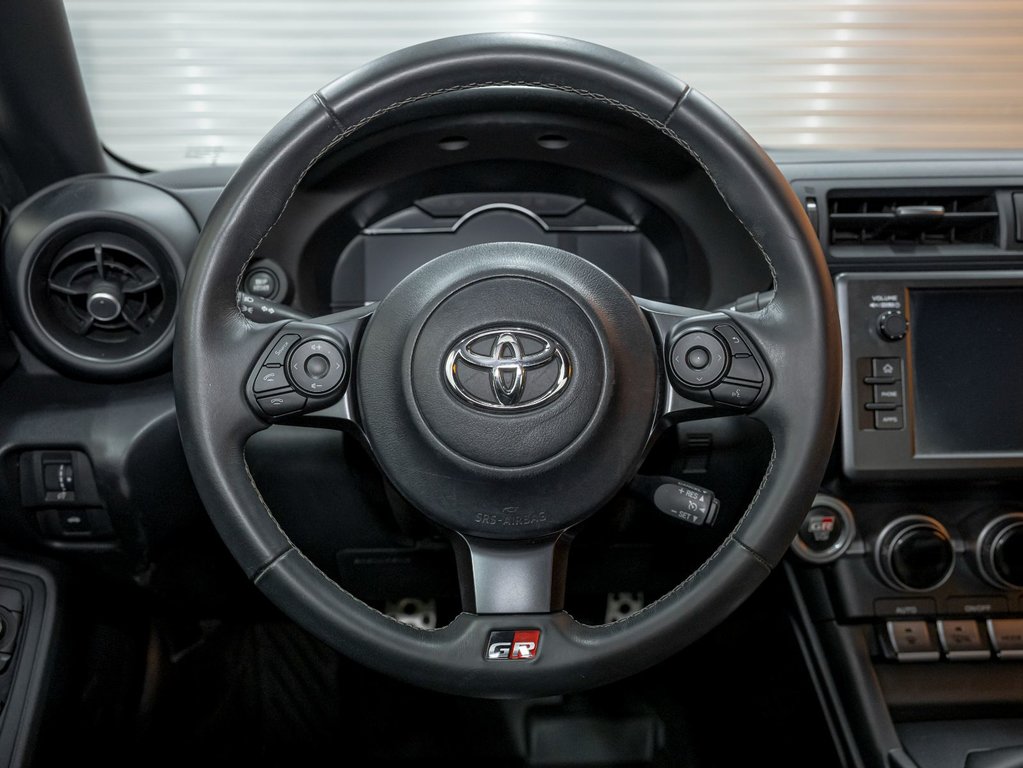 2022 Toyota GR86 in St-Jérôme, Quebec - 12 - w1024h768px