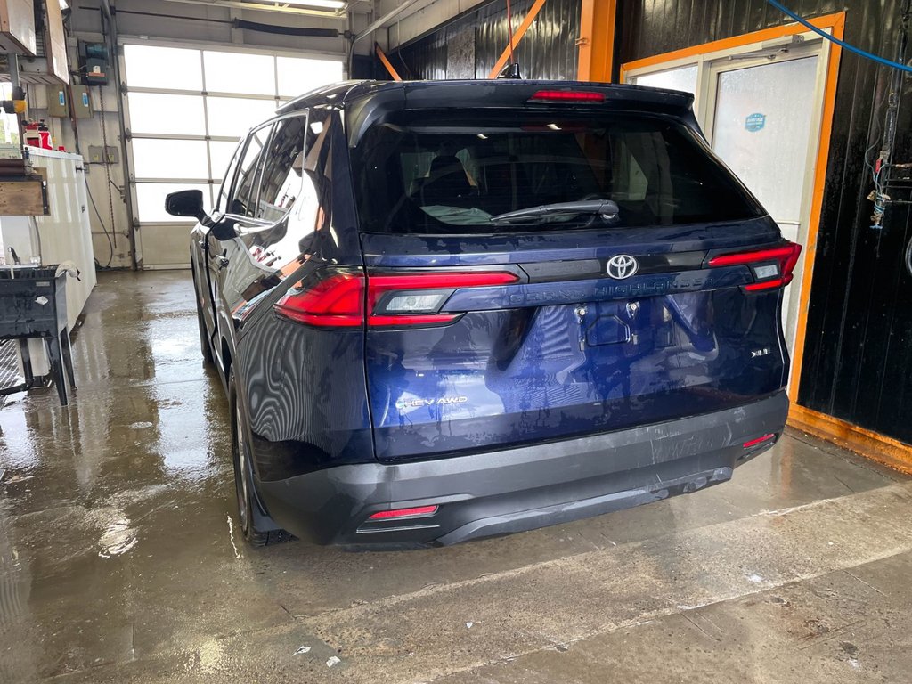 Toyota Grand Highlander  2024 à St-Jérôme, Québec - 6 - w1024h768px