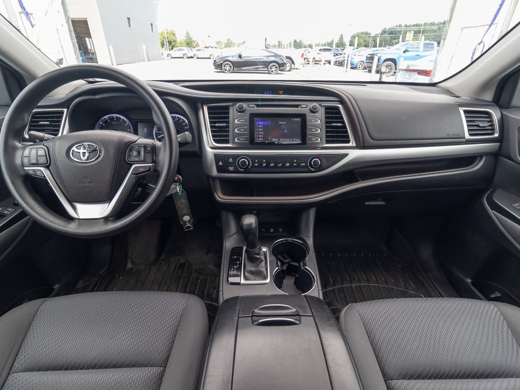 2016 Toyota Highlander in St-Jérôme, Quebec - 10 - w1024h768px