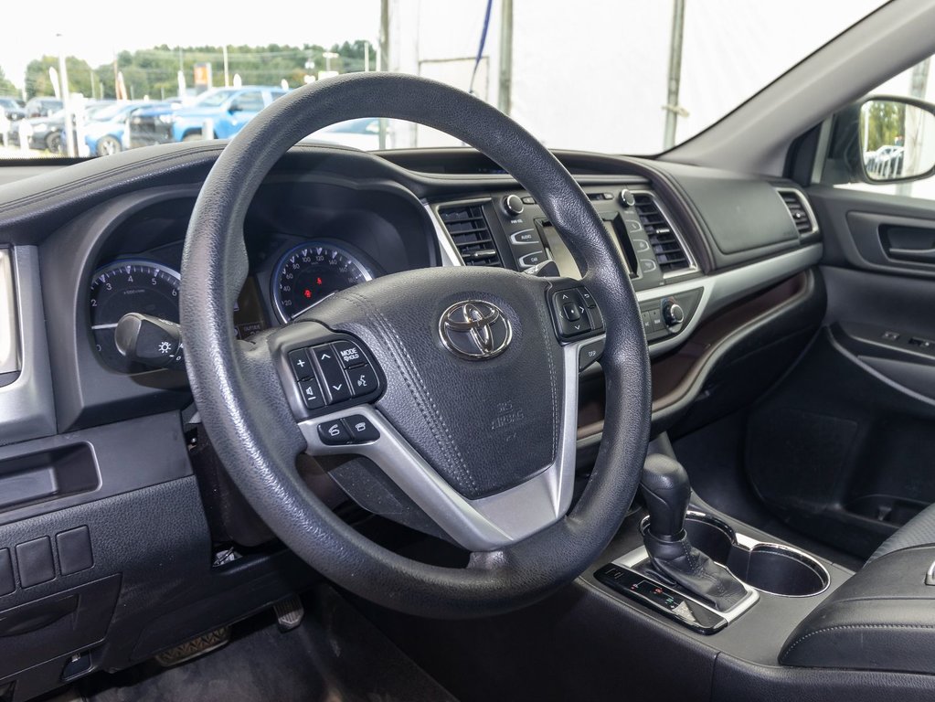 Toyota Highlander  2016 à St-Jérôme, Québec - 3 - w1024h768px