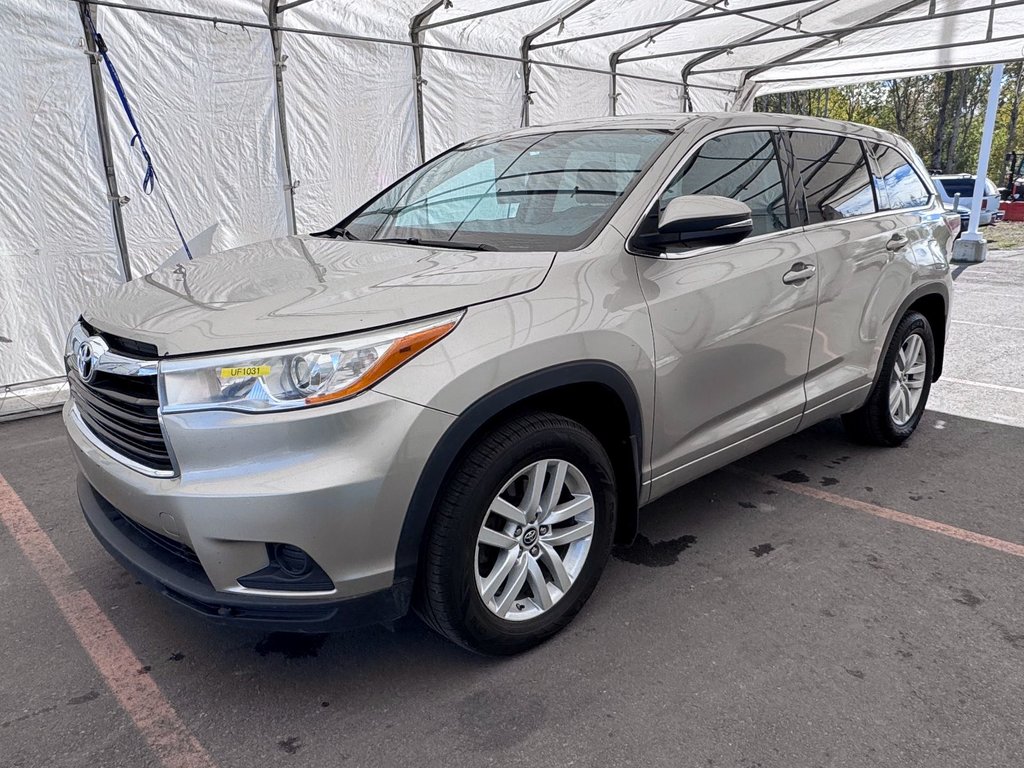 Toyota Highlander  2016 à St-Jérôme, Québec - 1 - w1024h768px