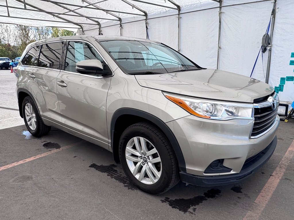 2016 Toyota Highlander in St-Jérôme, Quebec - 9 - w1024h768px