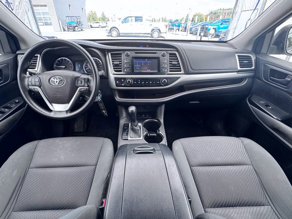 2016 Toyota Highlander in St-Jérôme, Quebec - 10 - w1024h768px