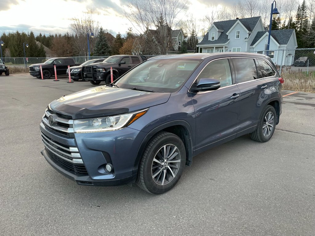 Toyota Highlander  2018 à St-Jérôme, Québec - 1 - w1024h768px