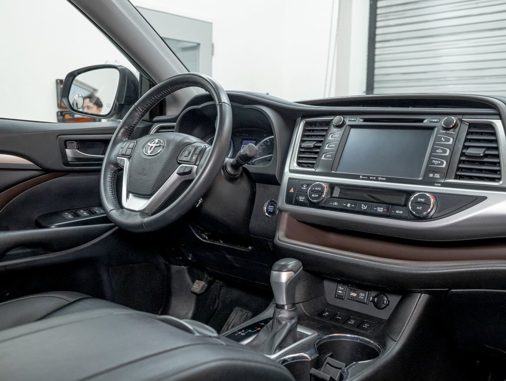 Toyota Highlander  2019 à St-Jérôme, Québec - 20 - w1024h768px