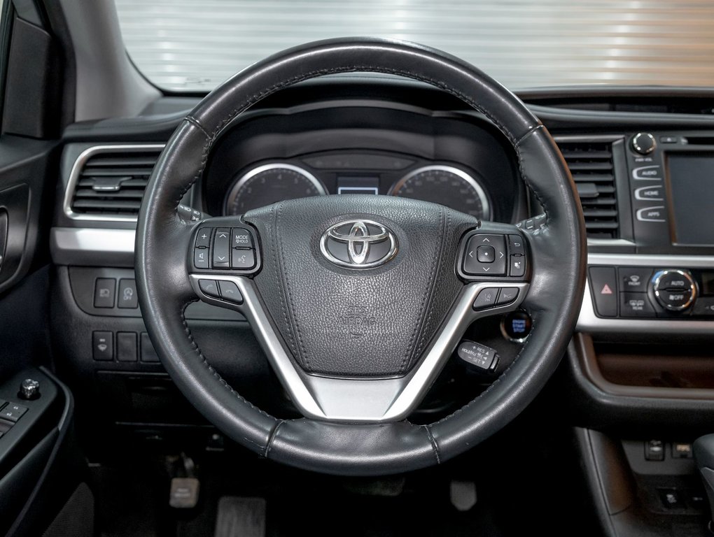 Toyota Highlander  2019 à St-Jérôme, Québec - 14 - w1024h768px