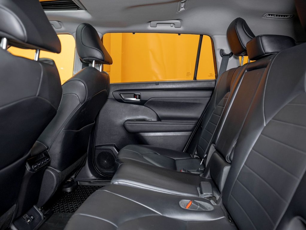 2020 Toyota Highlander in St-Jérôme, Quebec - 31 - w1024h768px