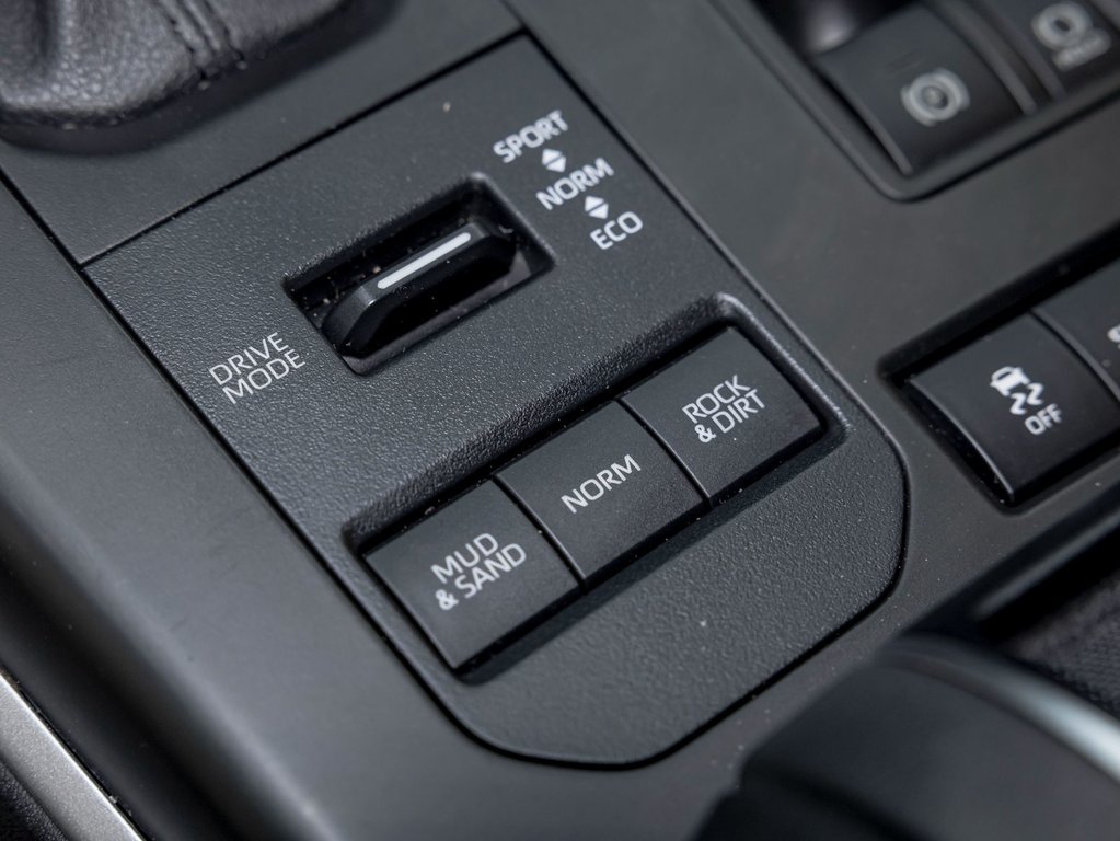 2020 Toyota Highlander in St-Jérôme, Quebec - 25 - w1024h768px