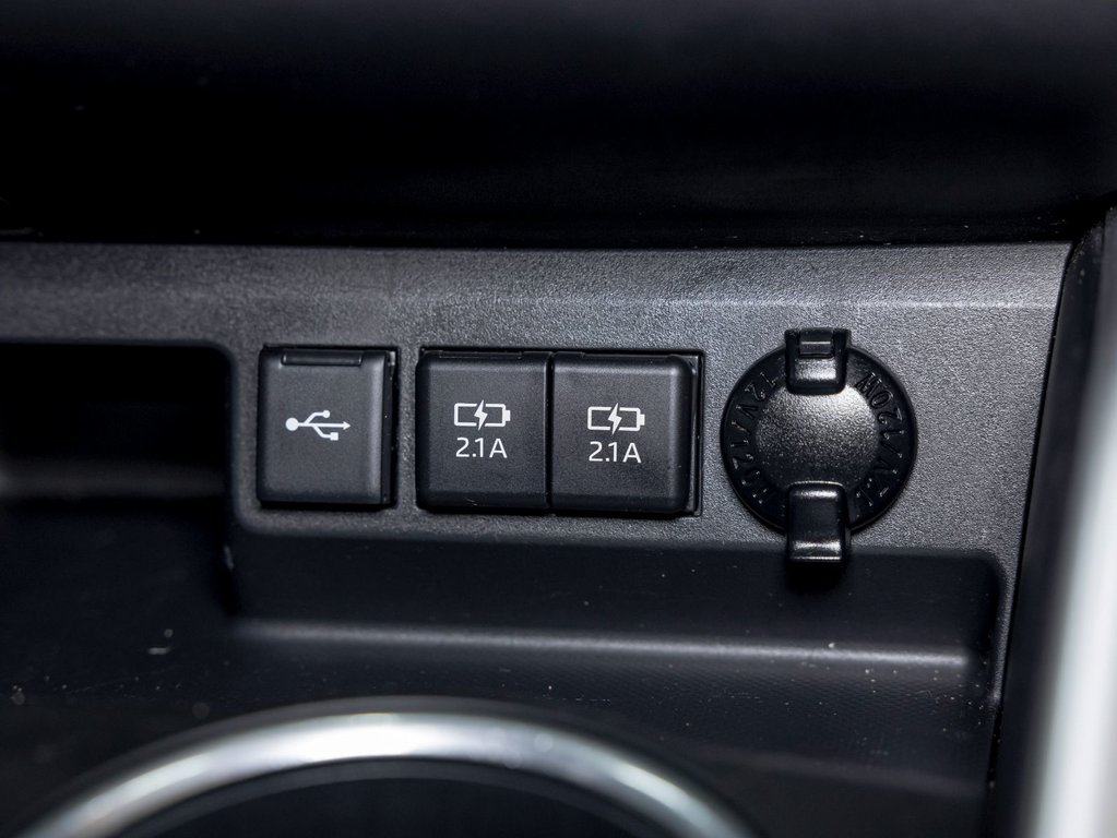 2020 Toyota Highlander in St-Jérôme, Quebec - 26 - w1024h768px