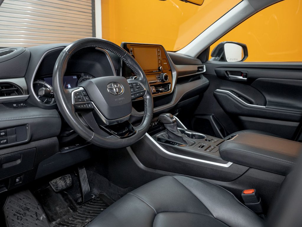 2020 Toyota Highlander in St-Jérôme, Quebec - 2 - w1024h768px