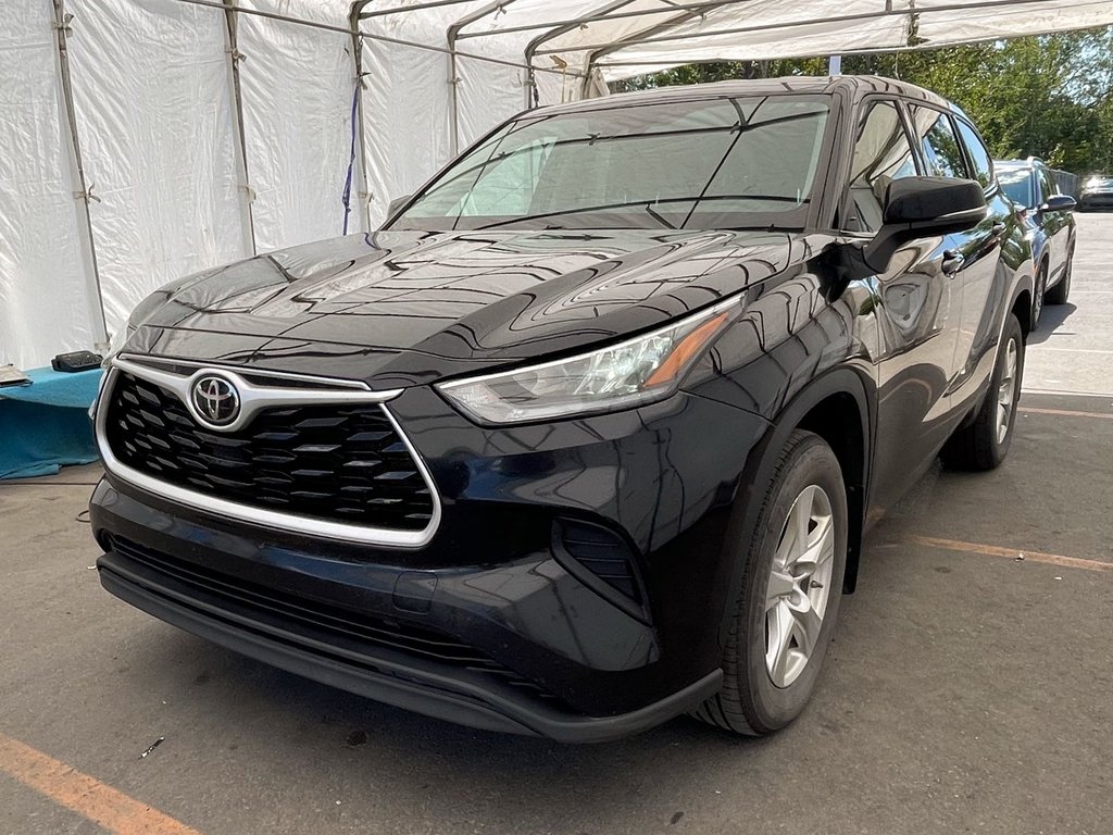 Toyota Highlander  2022 à St-Jérôme, Québec - 1 - w1024h768px