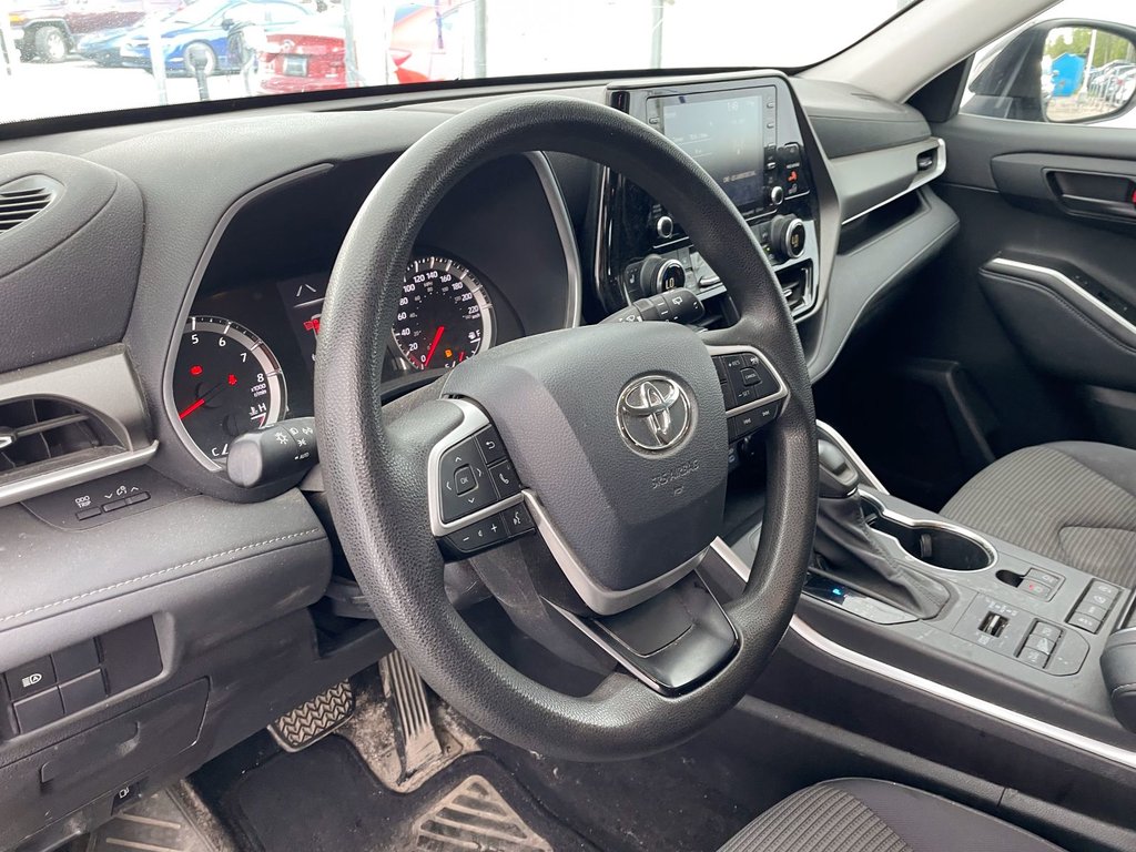 Toyota Highlander  2022 à St-Jérôme, Québec - 3 - w1024h768px