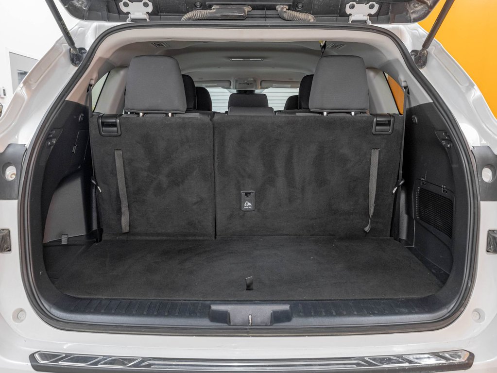 2023 Toyota Highlander in St-Jérôme, Quebec - 29 - w1024h768px