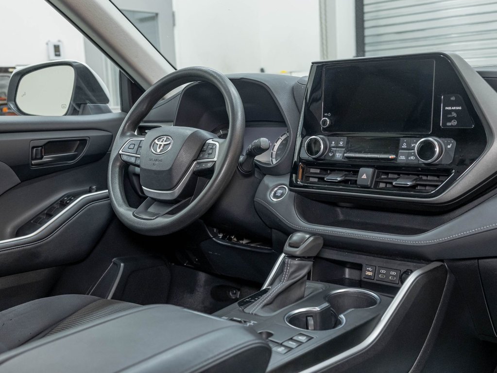 2023 Toyota Highlander in St-Jérôme, Quebec - 26 - w1024h768px