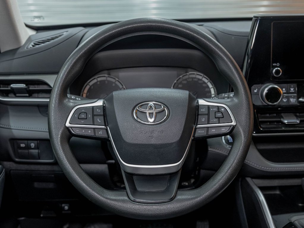 2023 Toyota Highlander in St-Jérôme, Quebec - 12 - w1024h768px