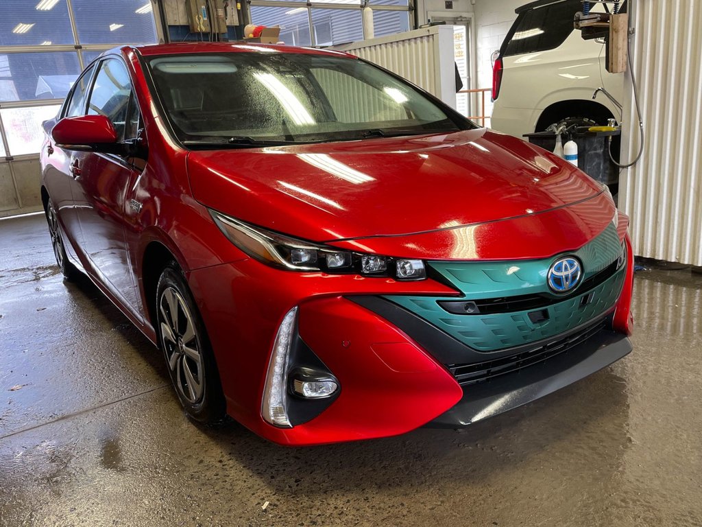 2017 Toyota Prius Prime in St-Jérôme, Quebec - 10 - w1024h768px