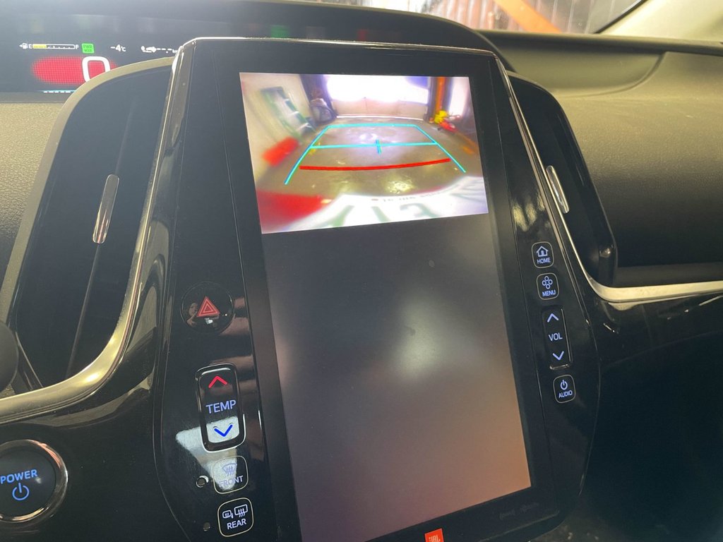 2017 Toyota Prius Prime in St-Jérôme, Quebec - 13 - w1024h768px