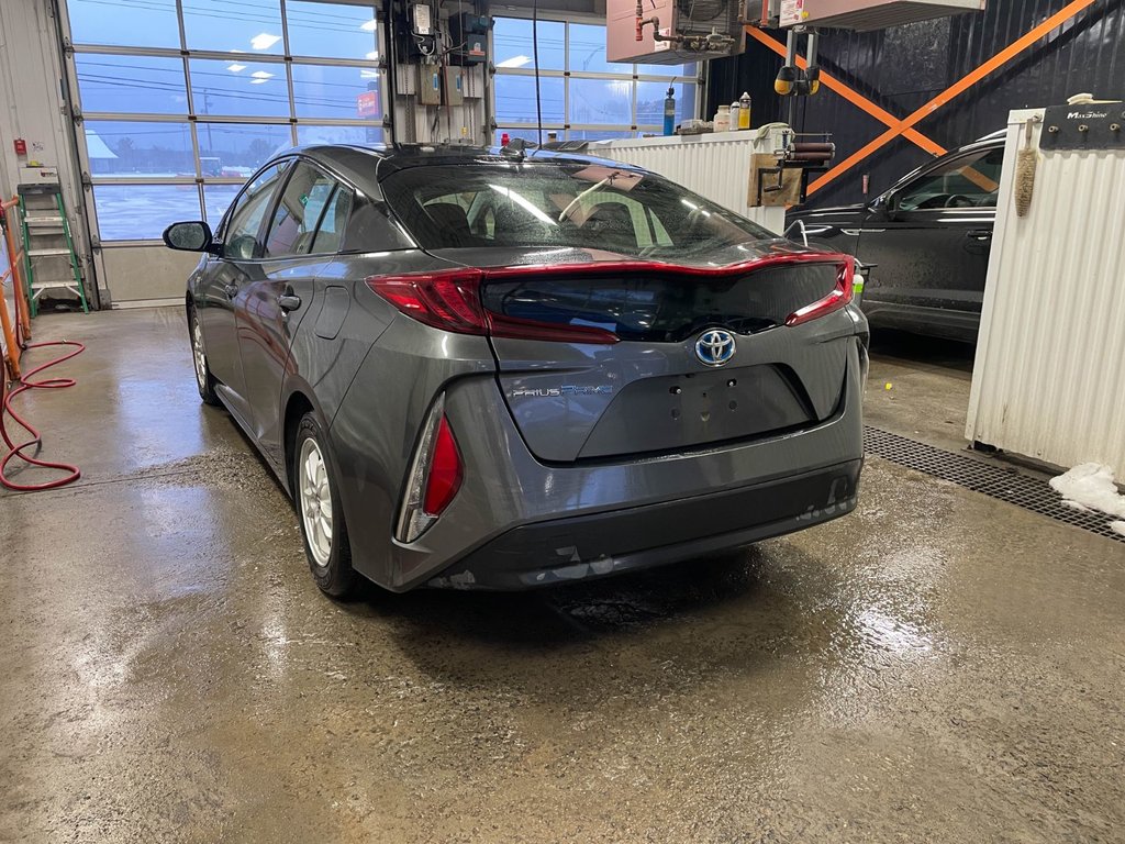 2018 Toyota Prius Prime in St-Jérôme, Quebec - 5 - w1024h768px