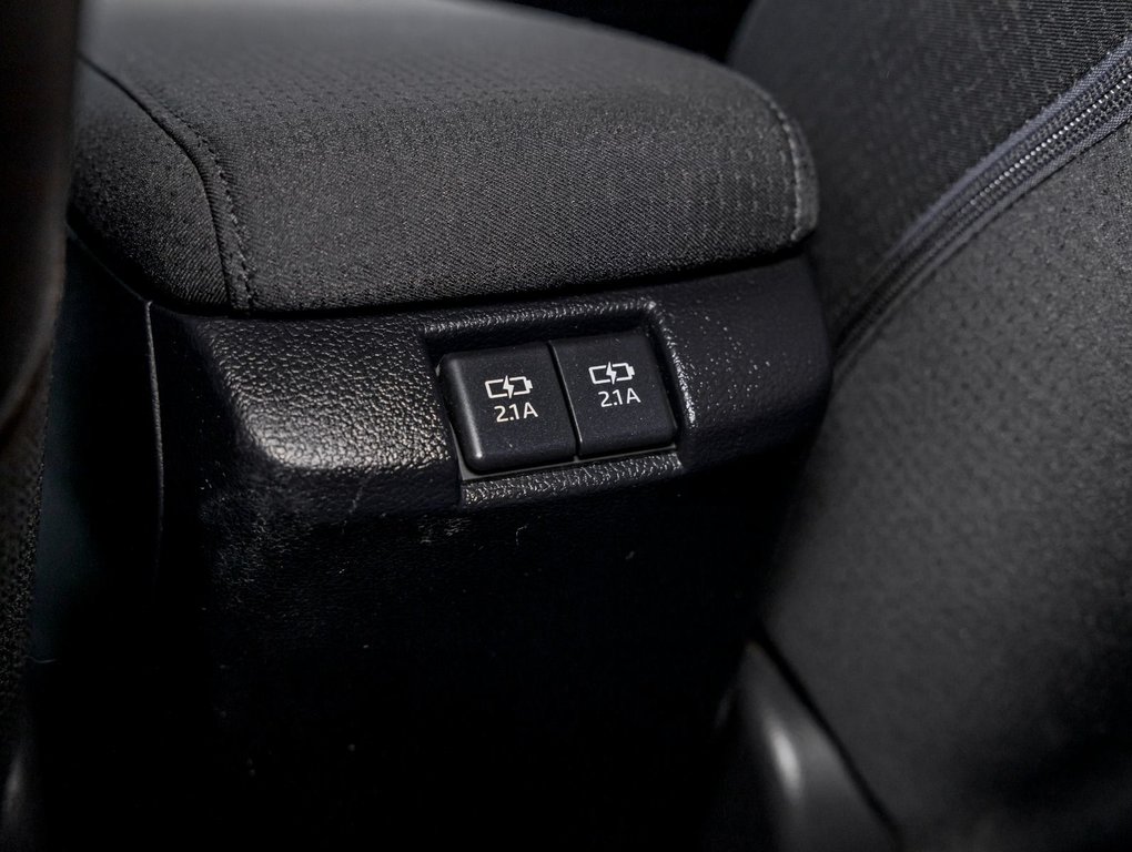 Toyota PRIUS PRIME  2020 à St-Jérôme, Québec - 27 - w1024h768px