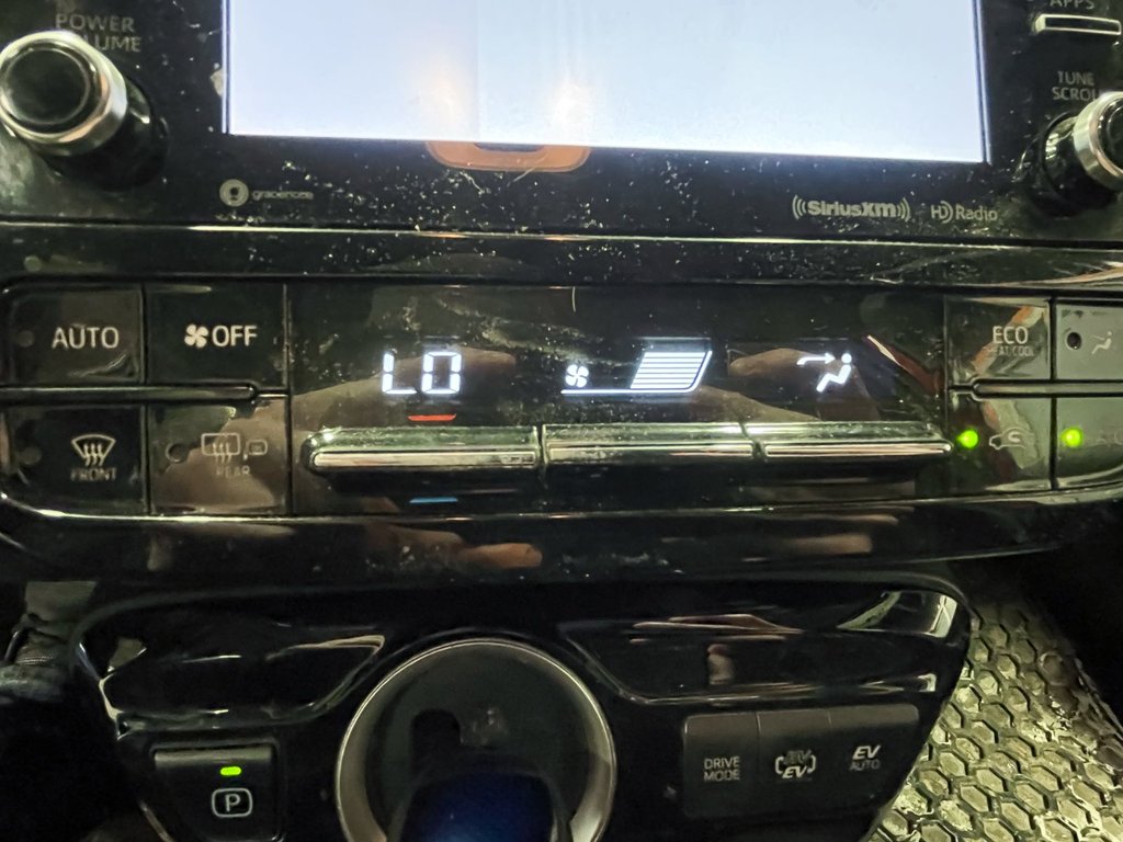 2020 Toyota Prius Prime in St-Jérôme, Quebec - 12 - w1024h768px