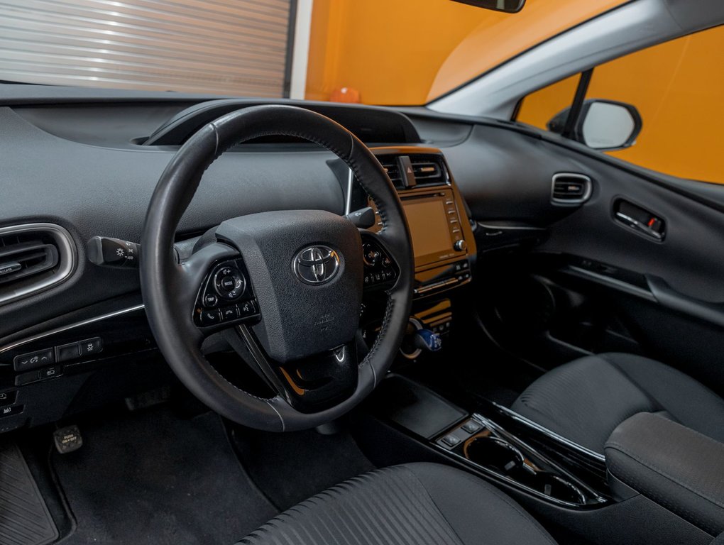 Toyota PRIUS PRIME  2022 à St-Jérôme, Québec - 2 - w1024h768px