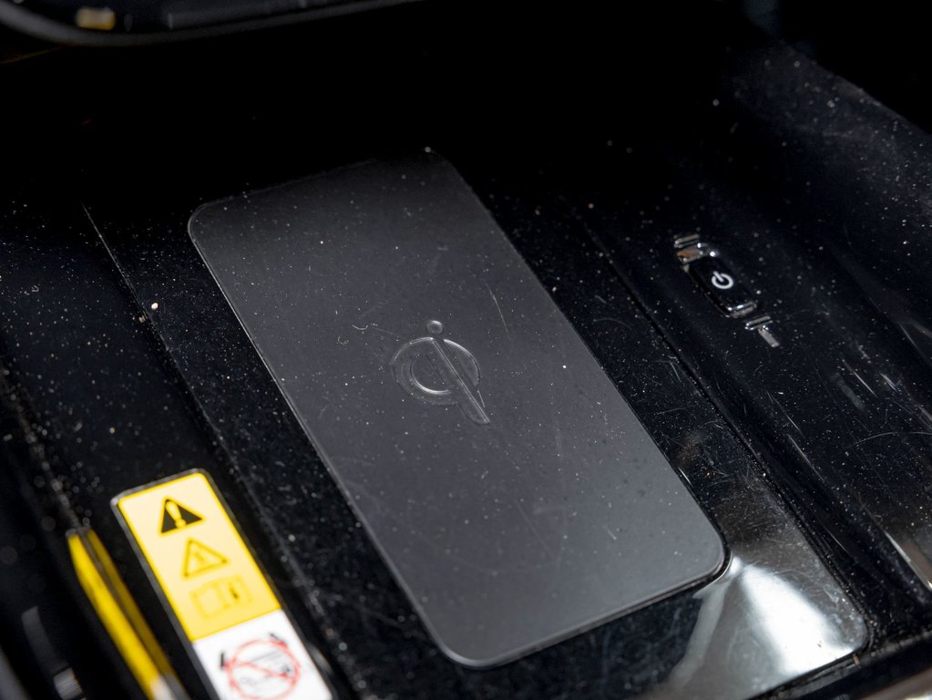 2022 Toyota Prius Prime in St-Jérôme, Quebec - 28 - w1024h768px