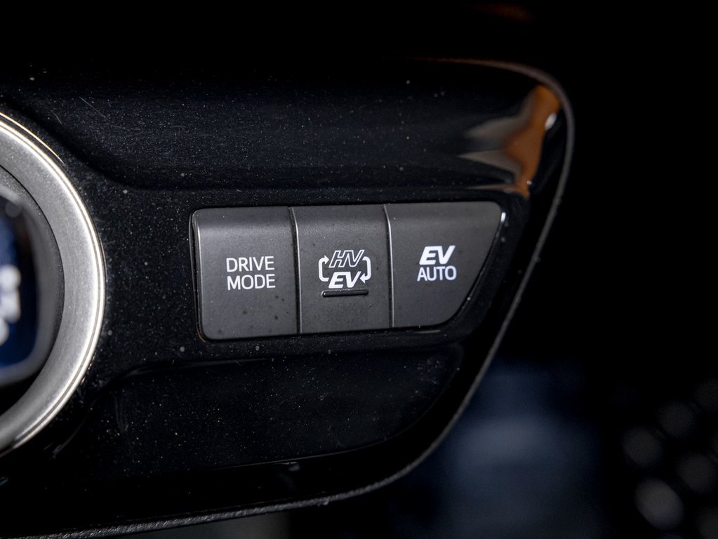 2022 Toyota Prius Prime in St-Jérôme, Quebec - 27 - w1024h768px