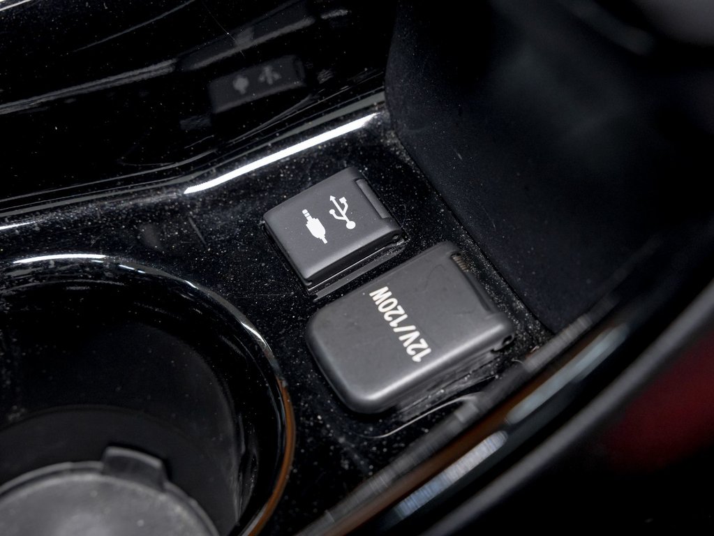 2022 Toyota Prius Prime in St-Jérôme, Quebec - 24 - w1024h768px