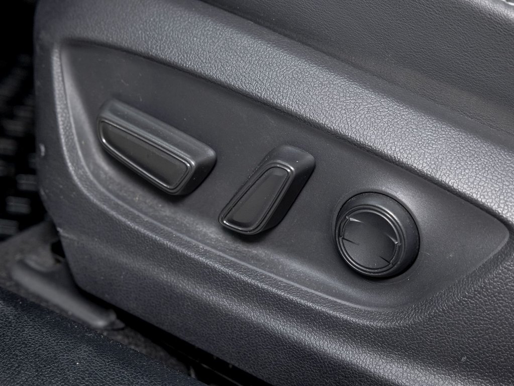 2022 Toyota Prius Prime in St-Jérôme, Quebec - 29 - w1024h768px