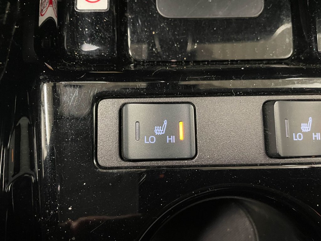 2022 Toyota Prius Prime in St-Jérôme, Quebec - 13 - w1024h768px