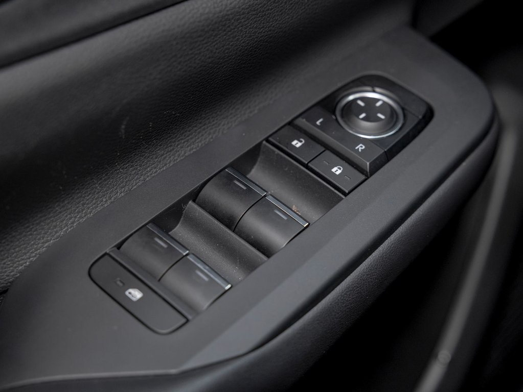 Toyota Prius Prime  2023 à St-Jérôme, Québec - 27 - w1024h768px