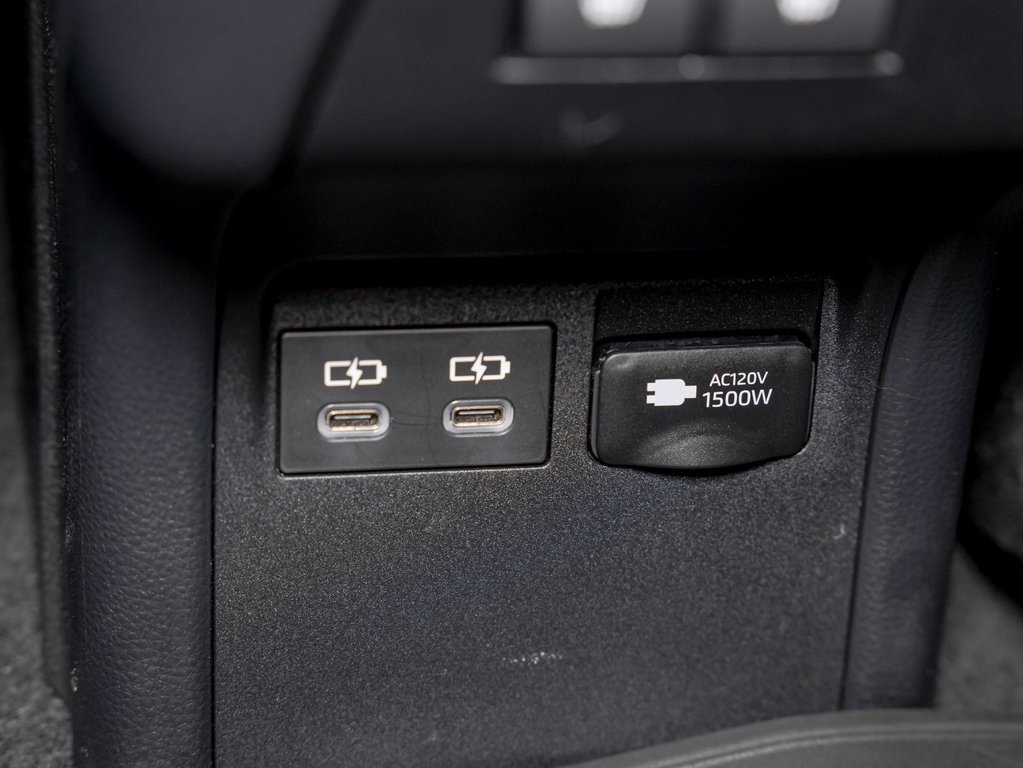 Toyota Prius Prime  2023 à St-Jérôme, Québec - 32 - w1024h768px