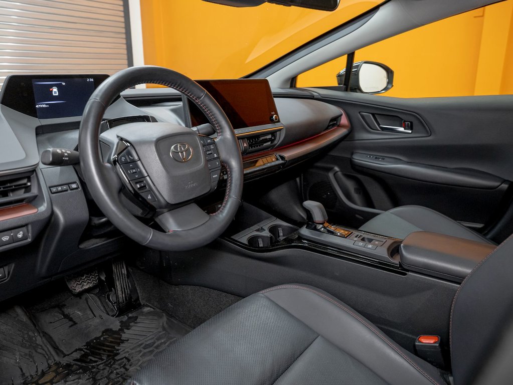 Toyota Prius Prime  2023 à St-Jérôme, Québec - 2 - w1024h768px