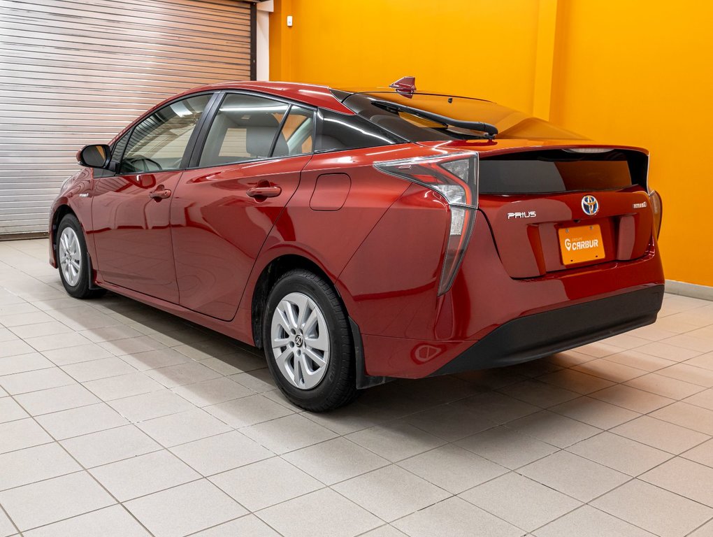 Toyota Prius  2017 à St-Jérôme, Québec - 4 - w1024h768px