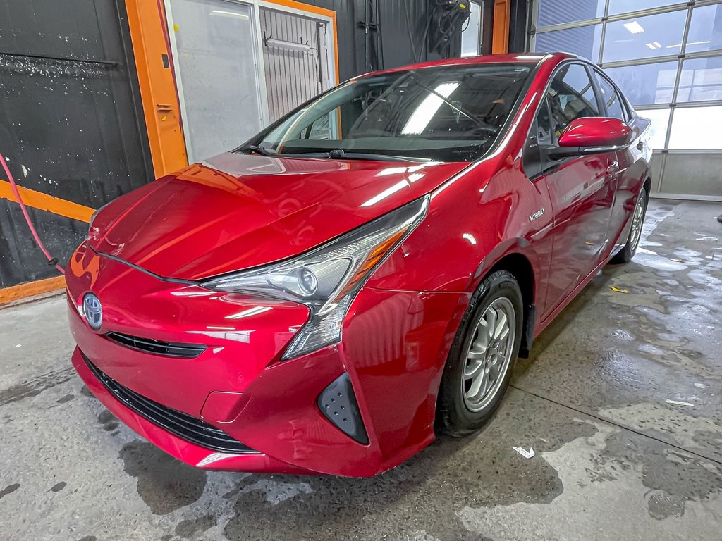 Toyota Prius  2017 à St-Jérôme, Québec - 1 - w1024h768px