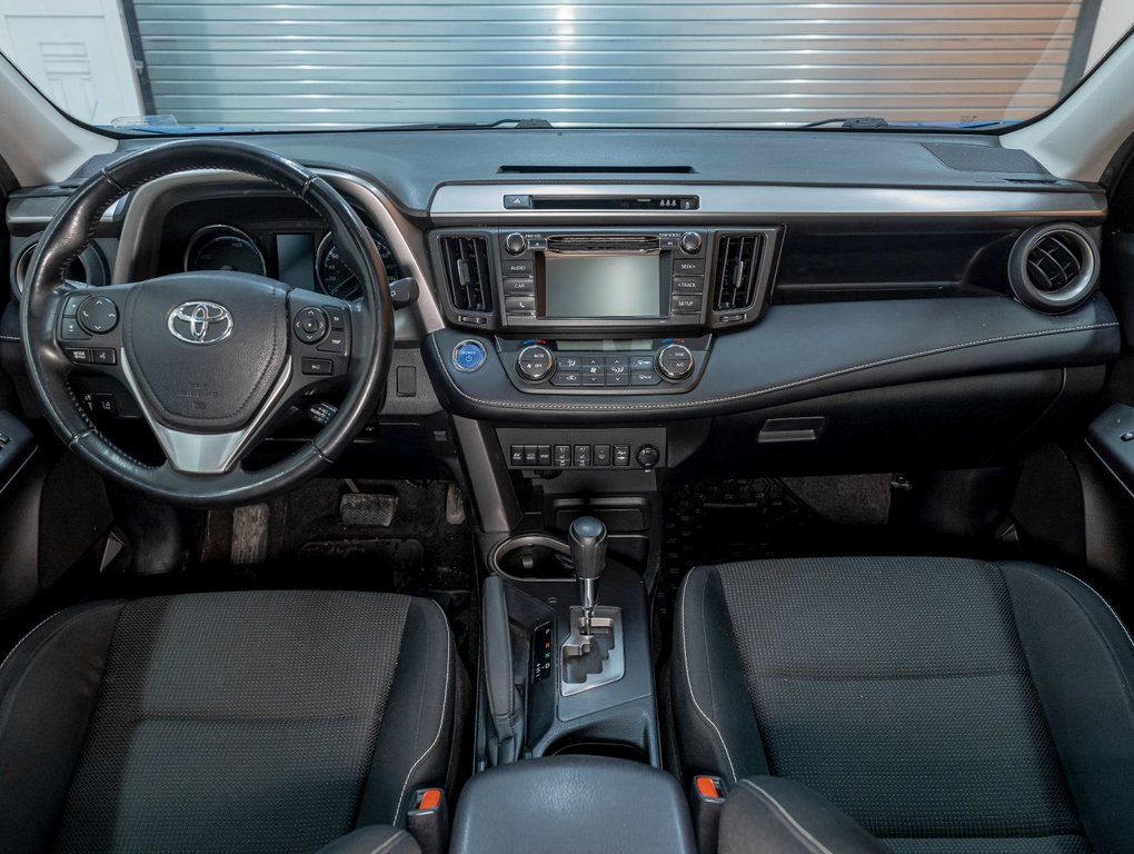 2017 Toyota RAV4 Hybrid in St-Jérôme, Quebec - 14 - w1024h768px