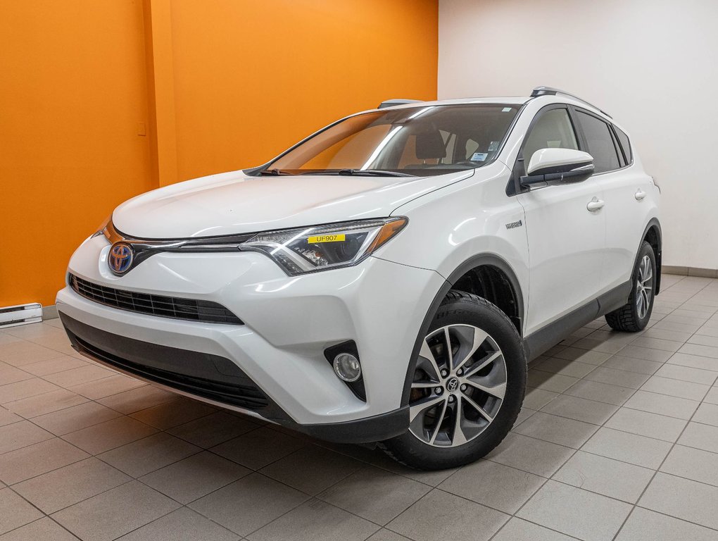 2017 Toyota RAV4 Hybrid in St-Jérôme, Quebec - 1 - w1024h768px