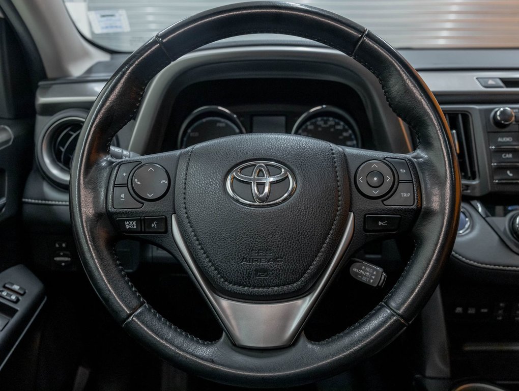 2017 Toyota RAV4 Hybrid in St-Jérôme, Quebec - 14 - w1024h768px