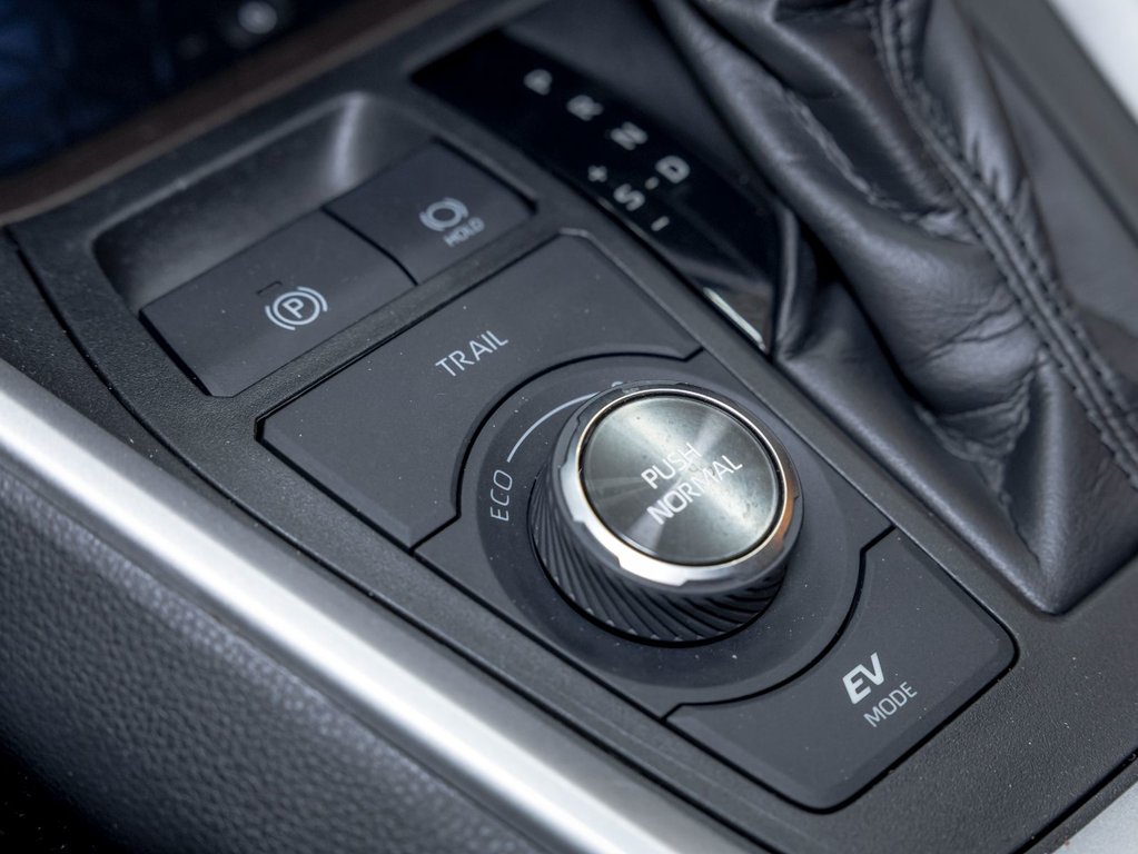 2020 Toyota RAV4 Hybrid in St-Jérôme, Quebec - 26 - w1024h768px