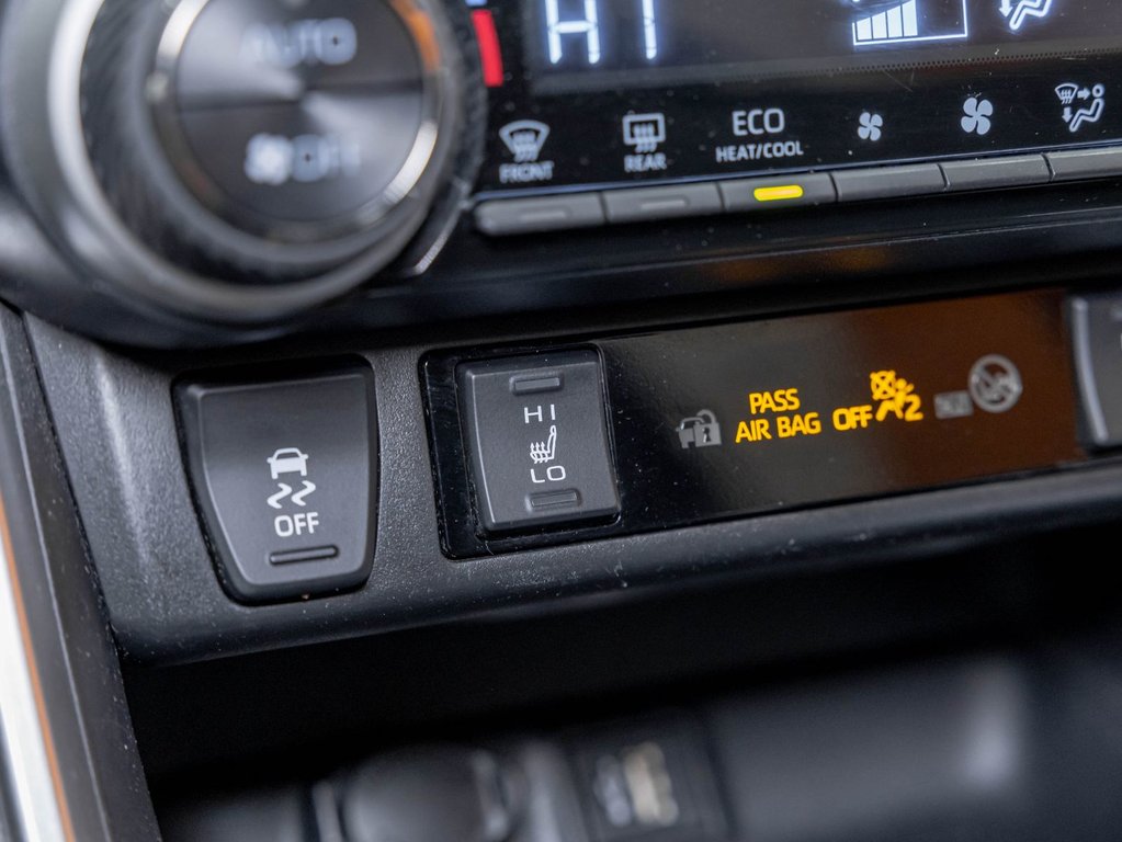 Toyota RAV4 Prime  2023 à St-Jérôme, Québec - 22 - w1024h768px