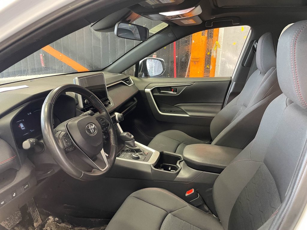Toyota RAV4 Prime  2023 à St-Jérôme, Québec - 5 - w1024h768px
