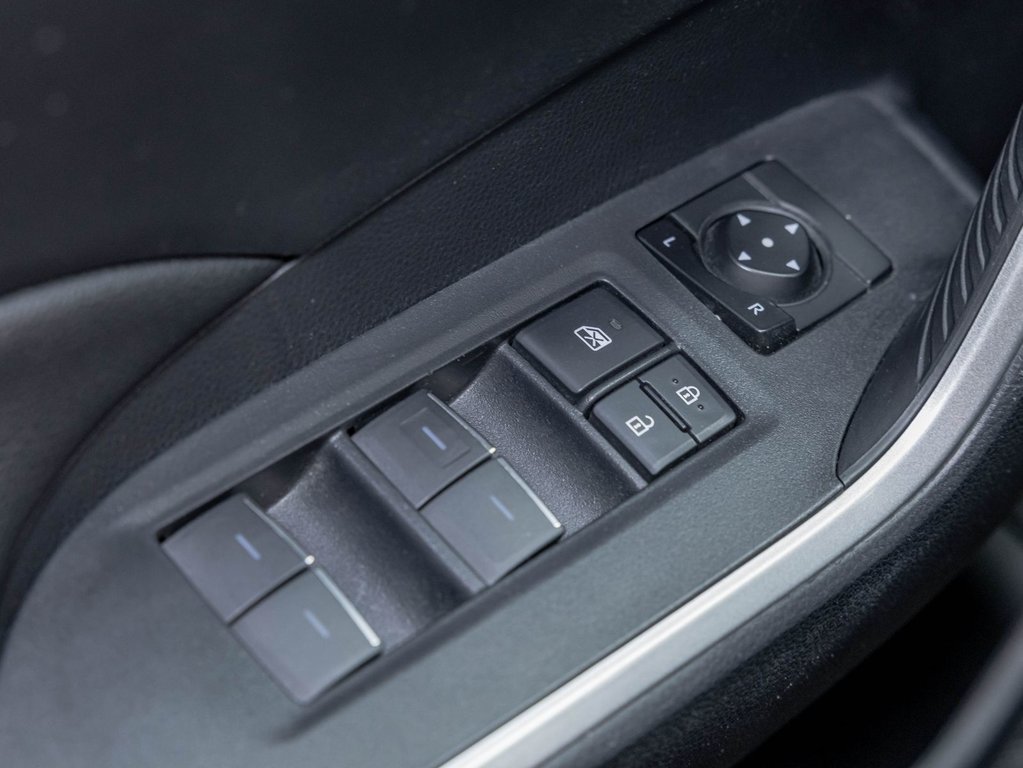 Toyota RAV4 Prime  2023 à St-Jérôme, Québec - 27 - w1024h768px