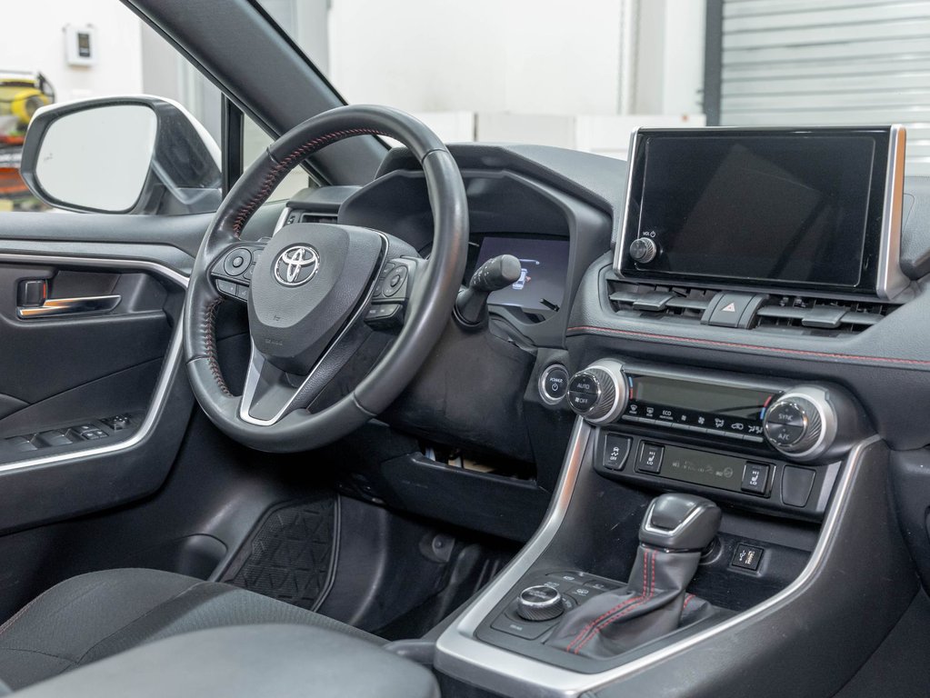Toyota RAV4 Prime  2023 à St-Jérôme, Québec - 29 - w1024h768px