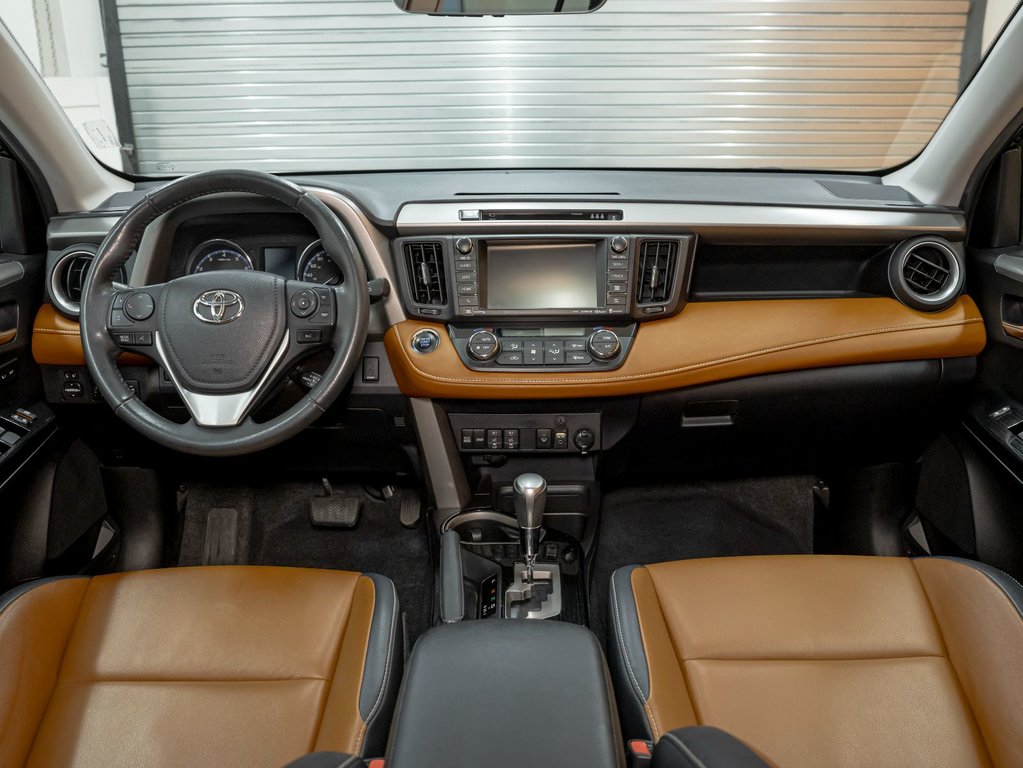 2017 Toyota RAV4 in St-Jérôme, Quebec - 12 - w1024h768px